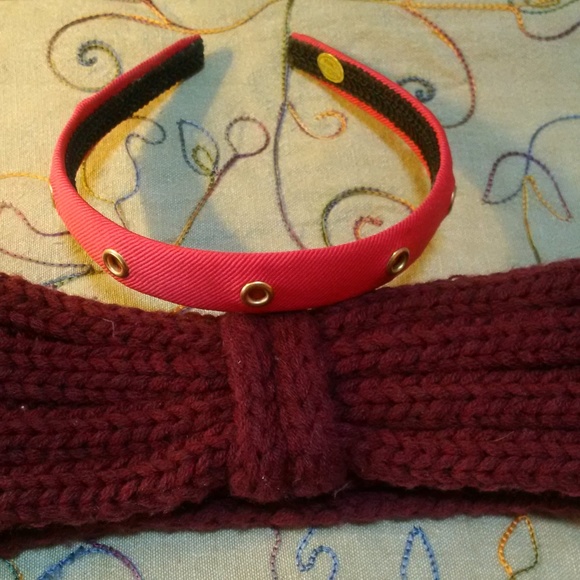 2 Hot in Hollywood Headbands knit & red grosgrain - Picture 3 of 8